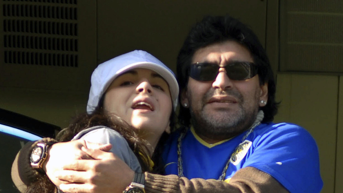 "Si me matan son todos cómplices": La reacción de Gianinna Maradona por una joya de su padre que le reclaman y ella dice no tener