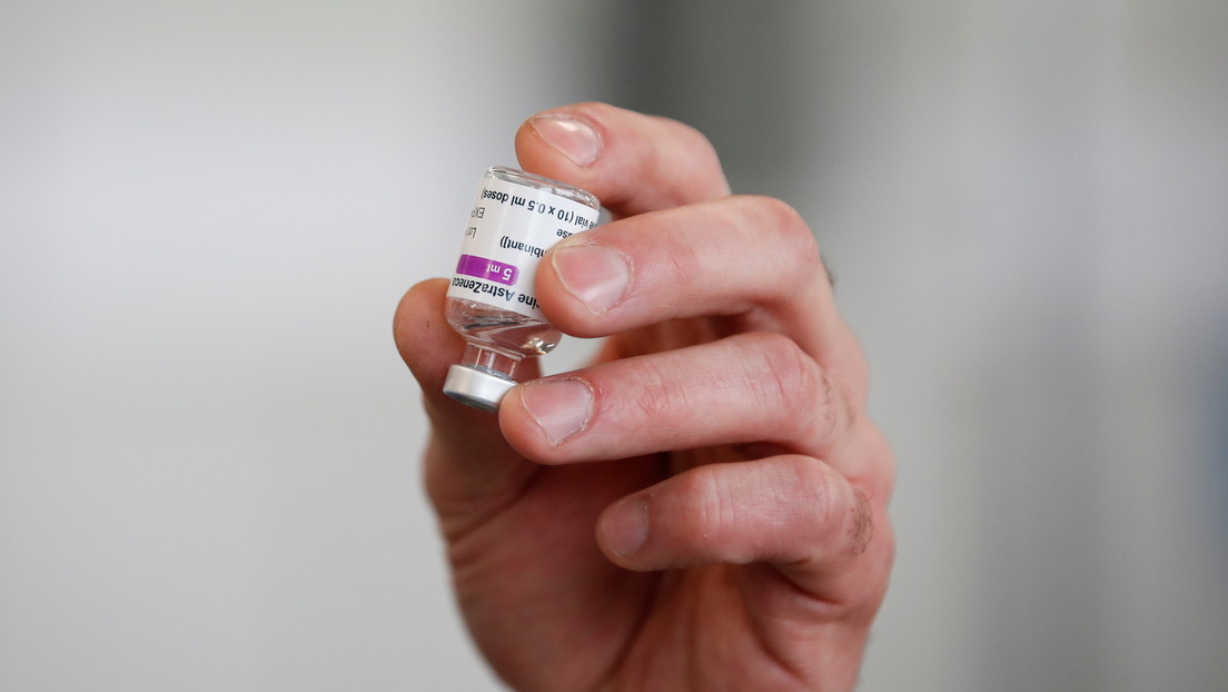 España recibe las primeras 196.800 dosis de la vacuna contra el covid-19 de AstraZeneca