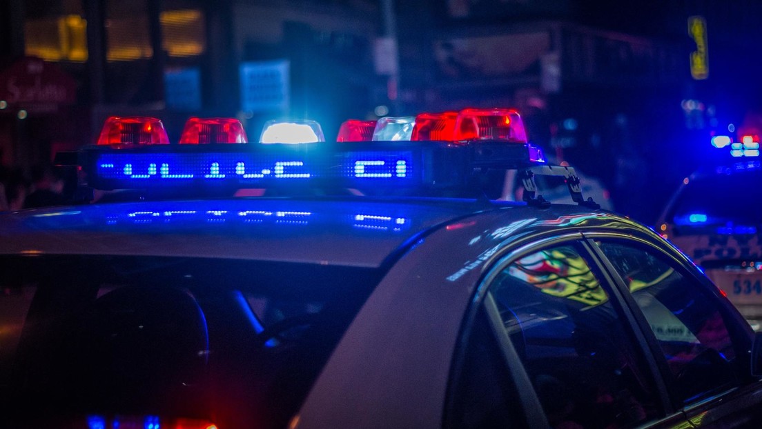 La Policía de Nueva York investiga a una agente por lucir parches pro-Trump en el uniforme