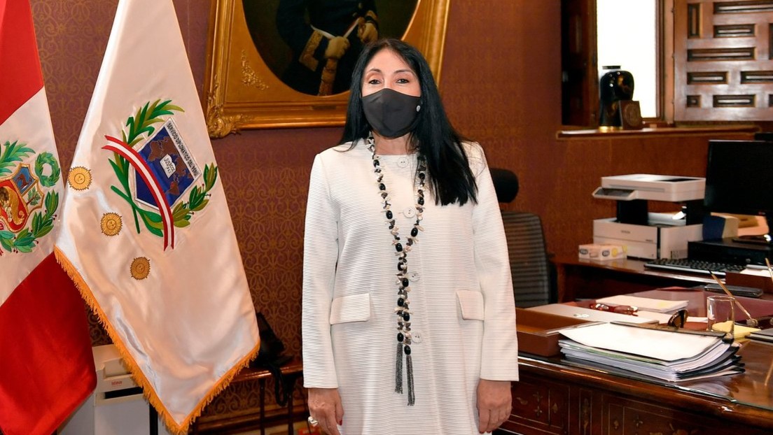 La ministra de Relaciones Exteriores peruana renuncia, tras admitir que recibió la vacuna contra el covid-19 de Sinopharm