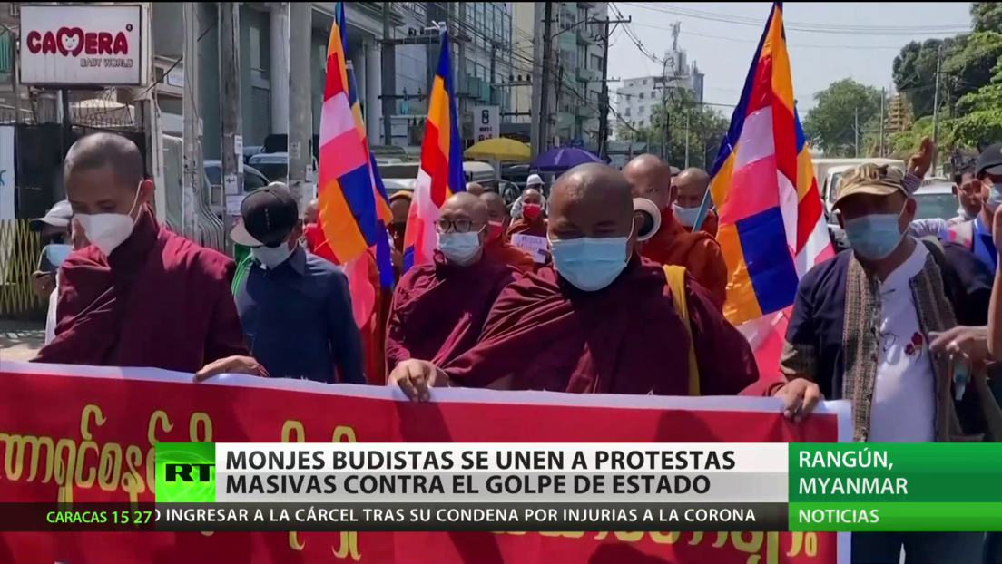 Monjes budistas se unen a las protestas masivas contra el golpe de Estado en Myanmar