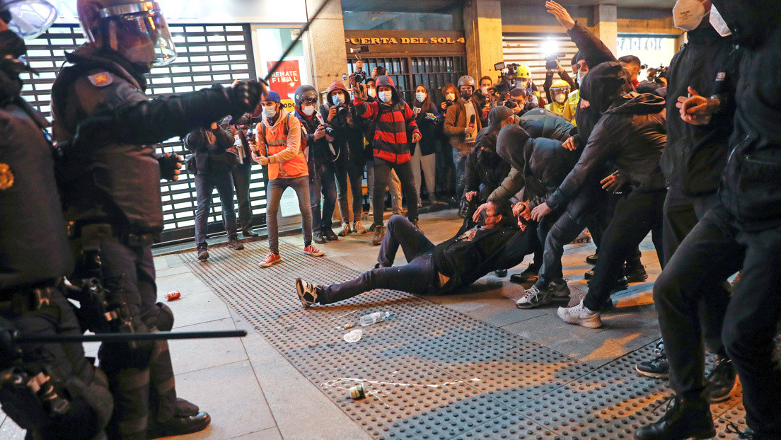 La presidenta de Madrid se refiere a las protestas por la detención de Pablo Hasél como "una fiesta de niñatos" en favor de un "delincuente" (VIDEO)