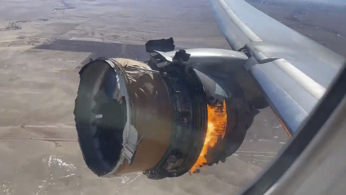 Un pasajero japonés recuerda que otro Boeing 777 experimentó anteriormente un fallo de motor (VIDEO)