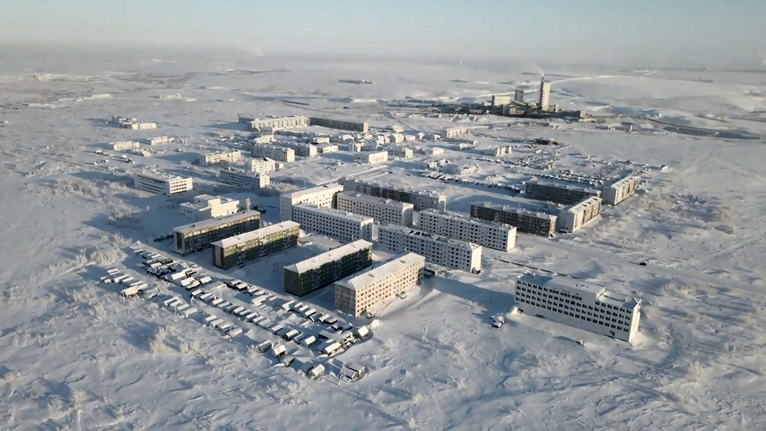VIDEO: Un dron graba pueblos fantasma en el círculo polar ártico abandonados por sus residentes