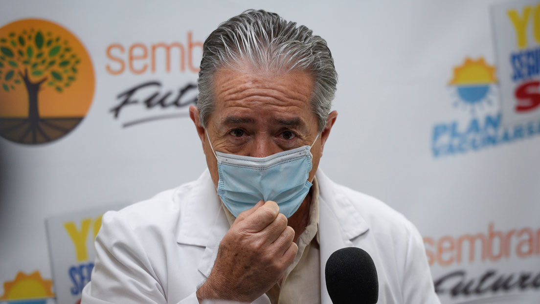 Renuncia el ministro de Salud de Ecuador tras las denuncias sobre el plan de vacunación contra el covid-19