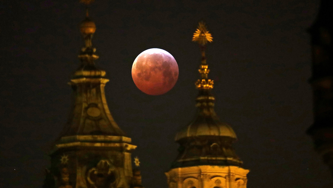 ¿Cuándo y dónde se observará la 'luna de sangre' este año?
