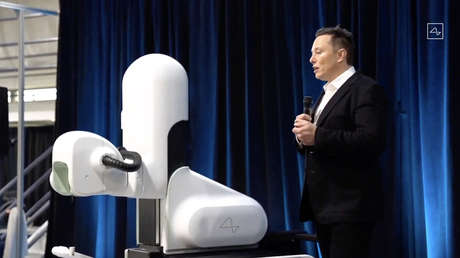 Musk afirma que su 'startup' Neuralink tiene un mono con un chip cerebral que le permite jugar a videojuegos con su mente