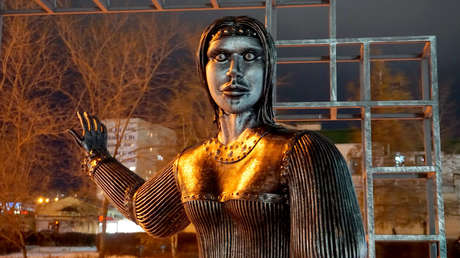 Venden por 35.500 dólares una estatua de una ciudad rusa que aterrorizó a los residentes locales