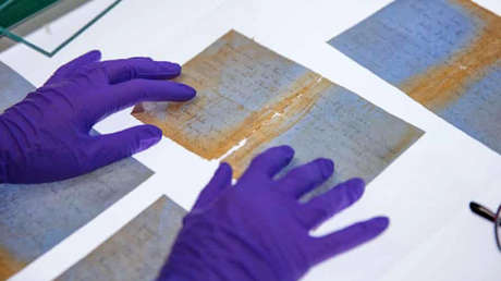 "Imagina que tengo mis labios apretados contra los tuyos": reconstruyen cartas halladas en un barco hundido hace 80 años