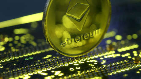 La criptomoneda ethereum logra un máximo histórico tras superar los 1.900 dólares