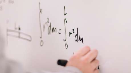 Oregón promueve un curso entre maestros para "desmantelar el racismo en las matemáticas"