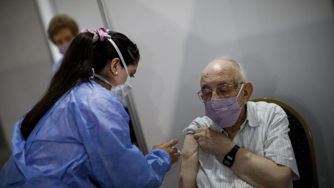 Los escándalos que salpican la campaña de vacunación en Latinoamérica