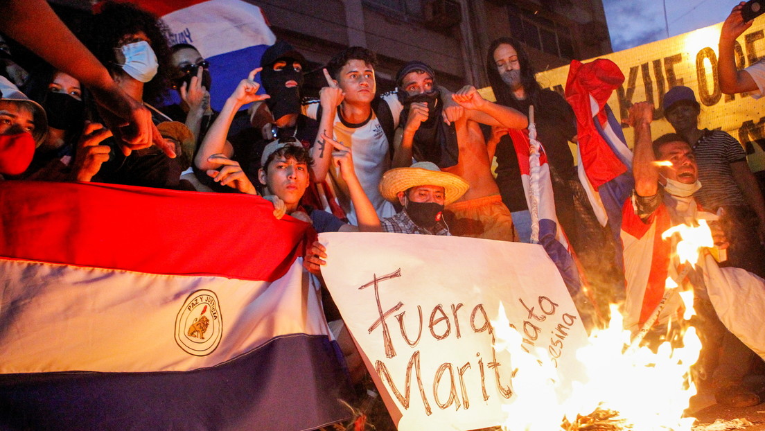 "Fuera Marito": Una multitudinaria protesta en Paraguay exige la dimisión del Gobierno por la gestión de la pandemia