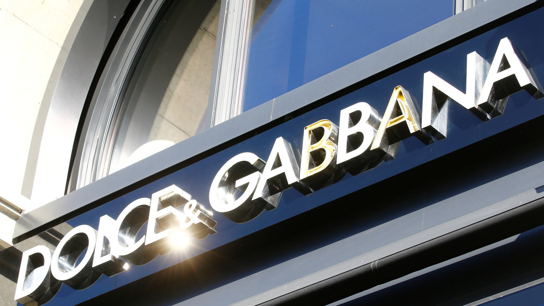 Dolce & Gabbana demanda por difamación a dos blogueros estadounidenses y reclama más de 600 millones de dólares