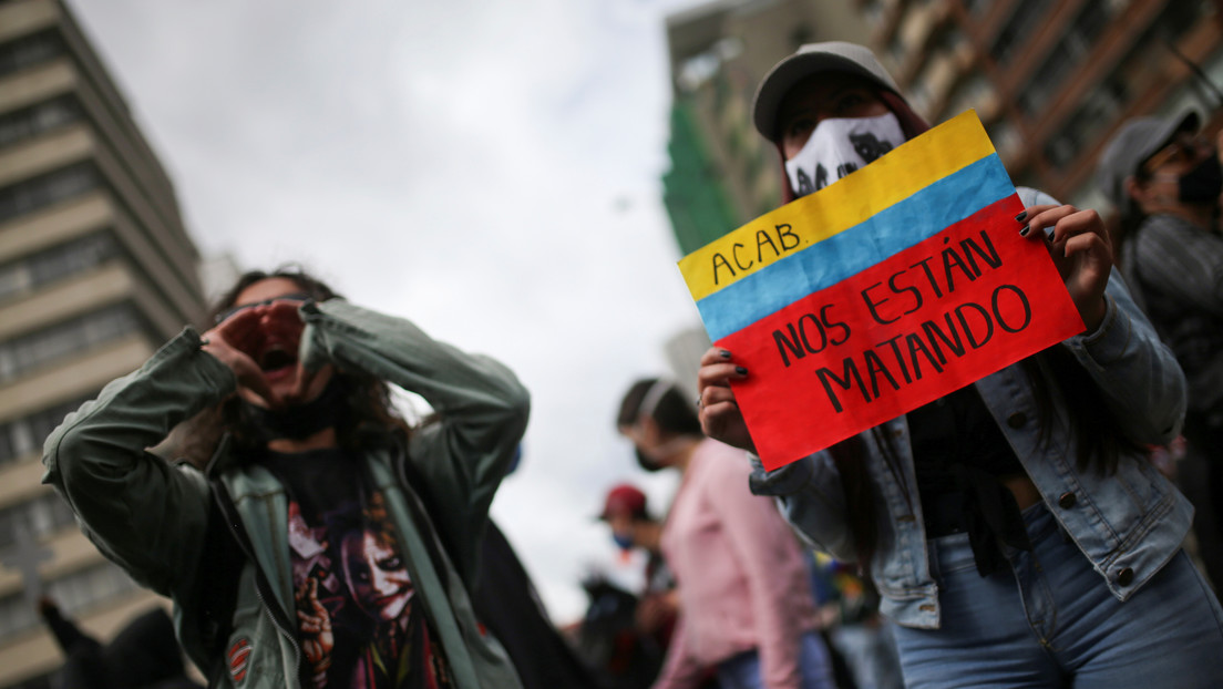 "Ratas asesinas" y "voz de los criminales": revelan chats de un exdirector policial de Colombia en los que insulta a defensores de derechos humanos