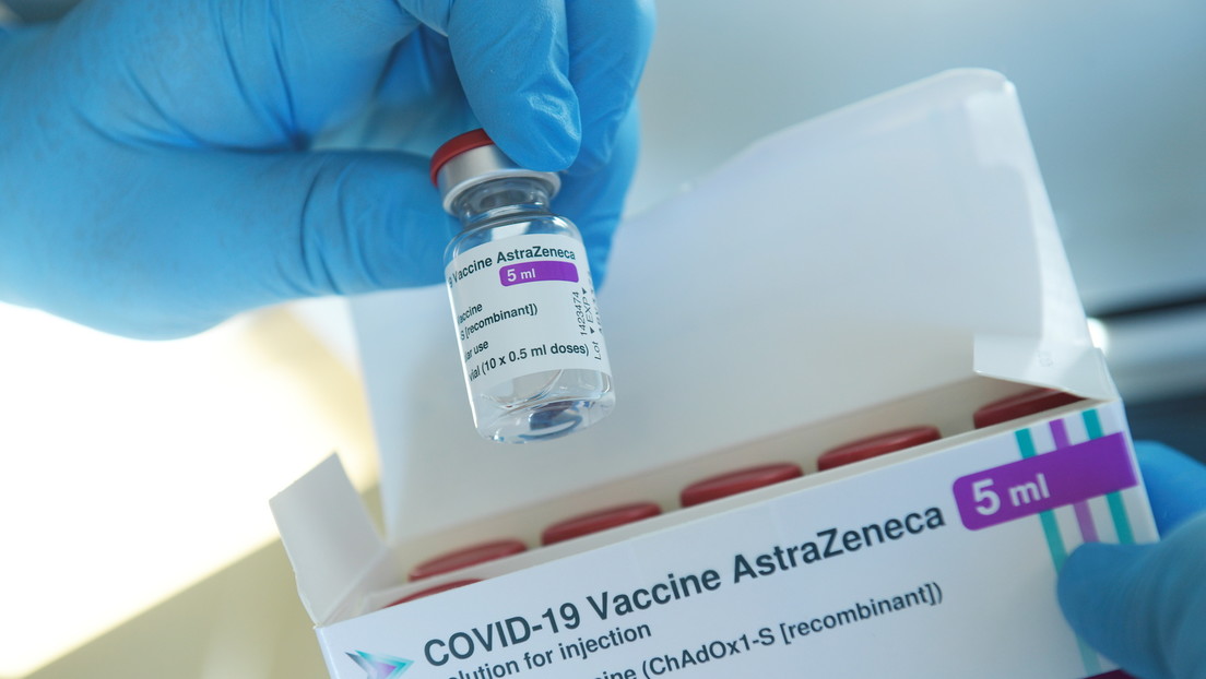 La EMA recomienda que las "reacciones alérgicas graves" sean incluidas como posibles efectos secundarios de la vacuna de AstraZeneca