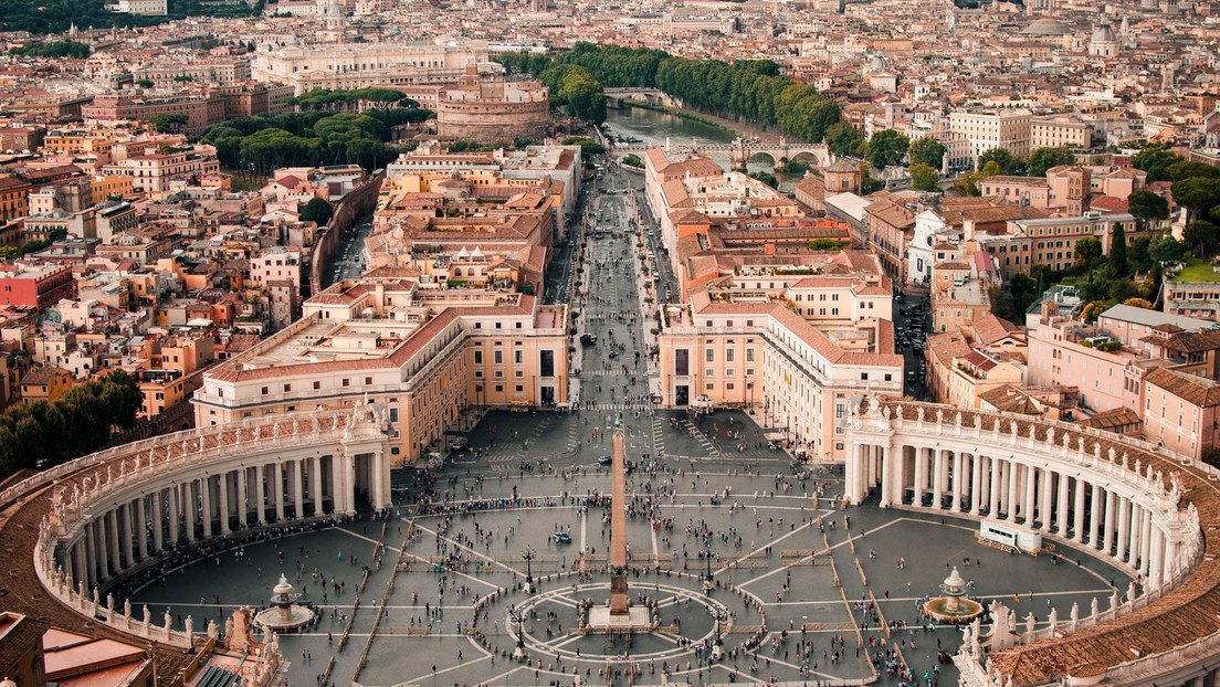 "Necesitamos el apoyo de los fieles": El tesorero del Vaticano pide más donaciones ante el déficit presupuestario causado por la pandemia