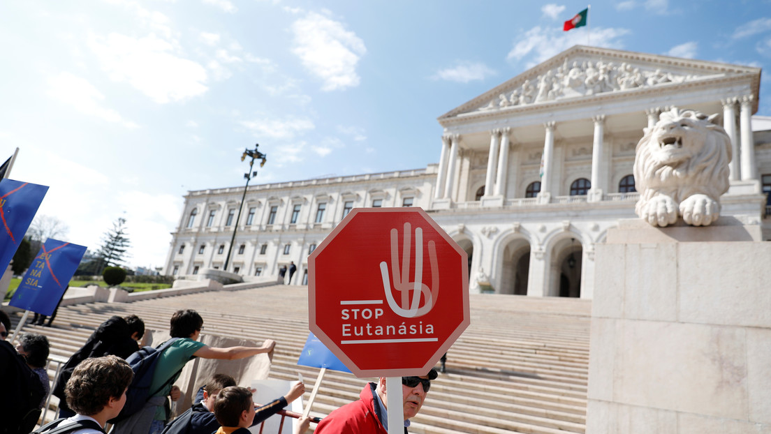 El Tribunal Constitucional de Portugal revoca la ley de la eutanasia