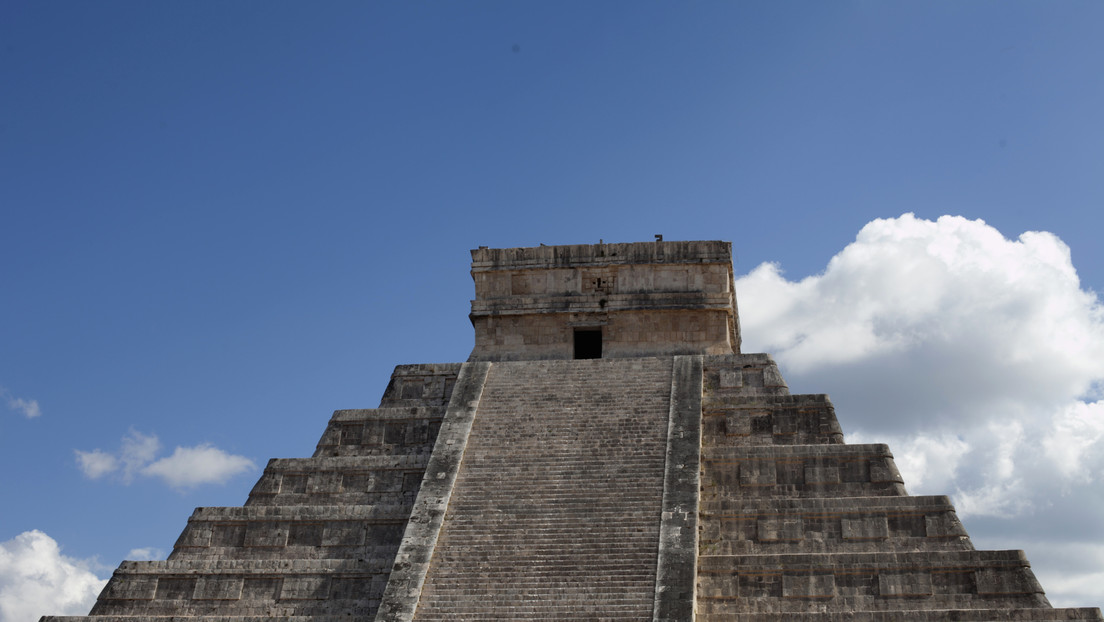 VIDEO: Otro turista ignora la prohibición y sube a la pirámide de Chichén Itzá