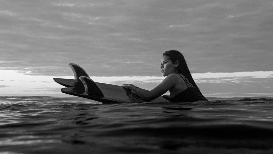 Una prometedora surfista salvadoreña muere a los 22 años tras ser alcanzada por un rayo