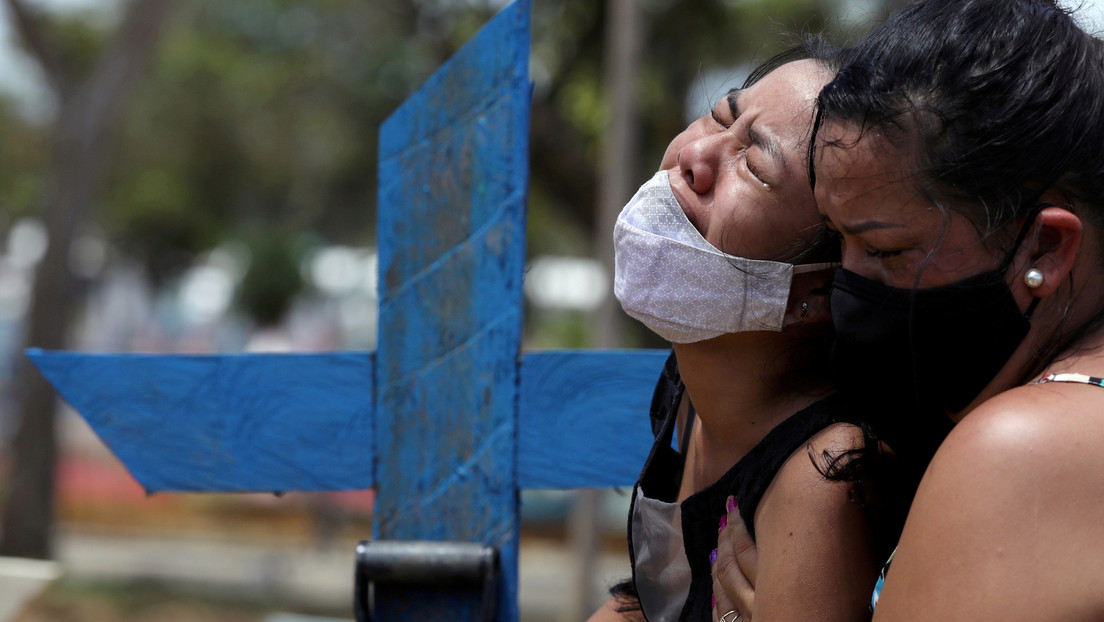 Brasil sobrepasa las 300.000 muertes por coronavirus en total y atraviesa el peor momento de la pandemia