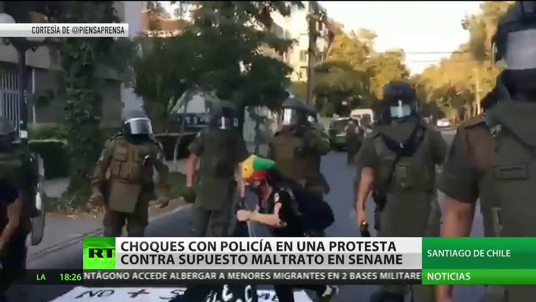 Choques con la Policía en una protesta contra el supuesto maltrato en el Servicio Nacional de Menores de Chile