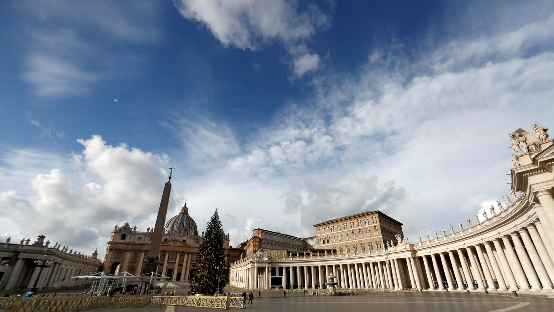 El papa Francisco recortará los salarios del personal de la Santa Sede