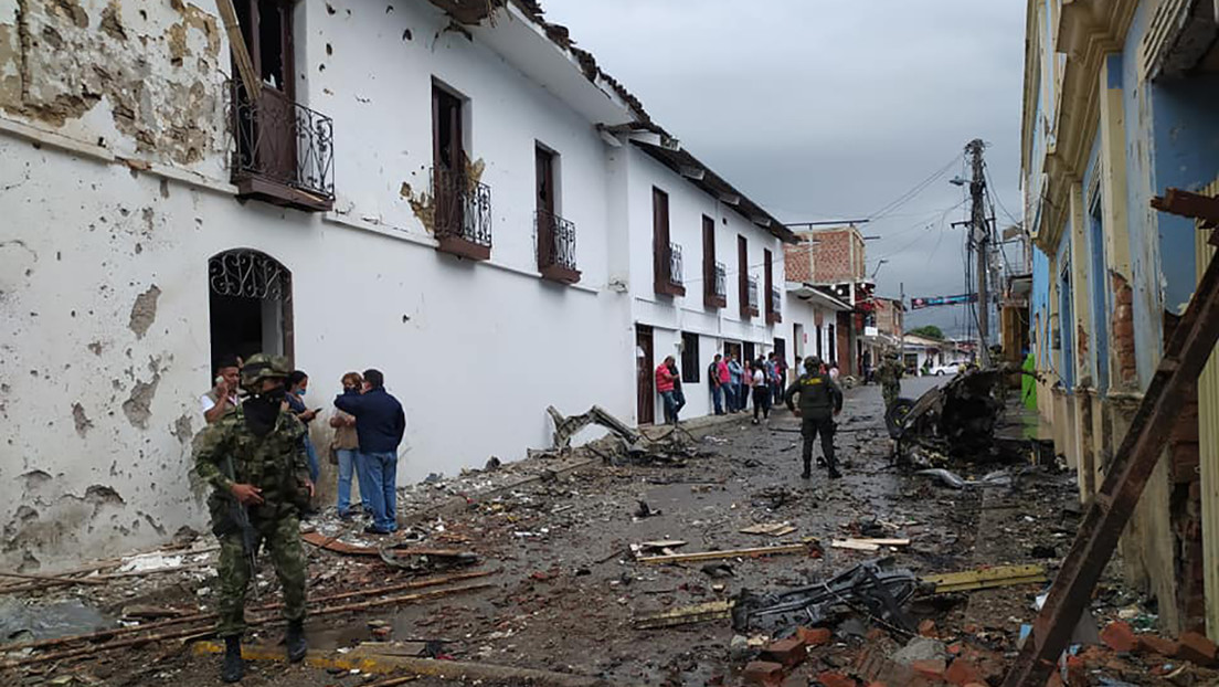 FOTOS, VIDEOS: Se reportan varios heridos tras la explosión de una bomba frente a una alcaldía del Cauca colombiano