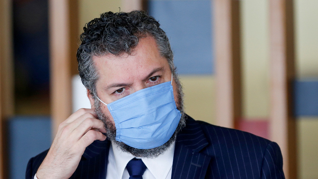 El ministro de Exteriores de Brasil presenta su dimisión tras las presiones por su gestión durante la pandemia