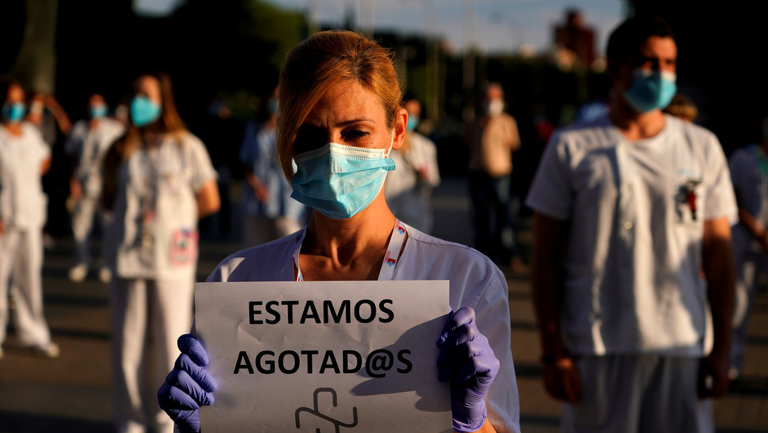 De héroes a villanos: las agresiones contra sanitarios aumentan en España en medio de la pandemia