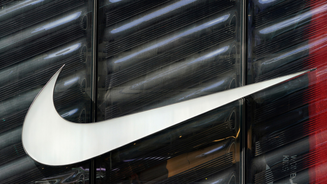 Nike niega vínculos con las 'zapatillas de Satán', que contienen sangre humana, y demanda al fabricante