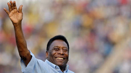 Pelé se vacuna contra el covid-19