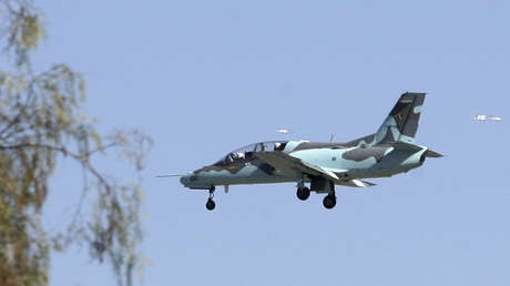 Bolivia crea una junta investigadora para esclarecer el accidente de un avión militar, que dejó una mujer muerta y tres personas heridas