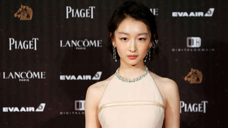 Una famosa actriz china renuncia como embajadora de Burberry en medio de la disputa por el algodón de Xinjiang