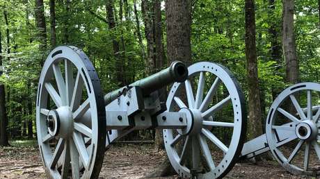 Desactivan una bala de un cañón de la guerra civil estadounidense hallada cerca de un campo de batalla (FOTOS)