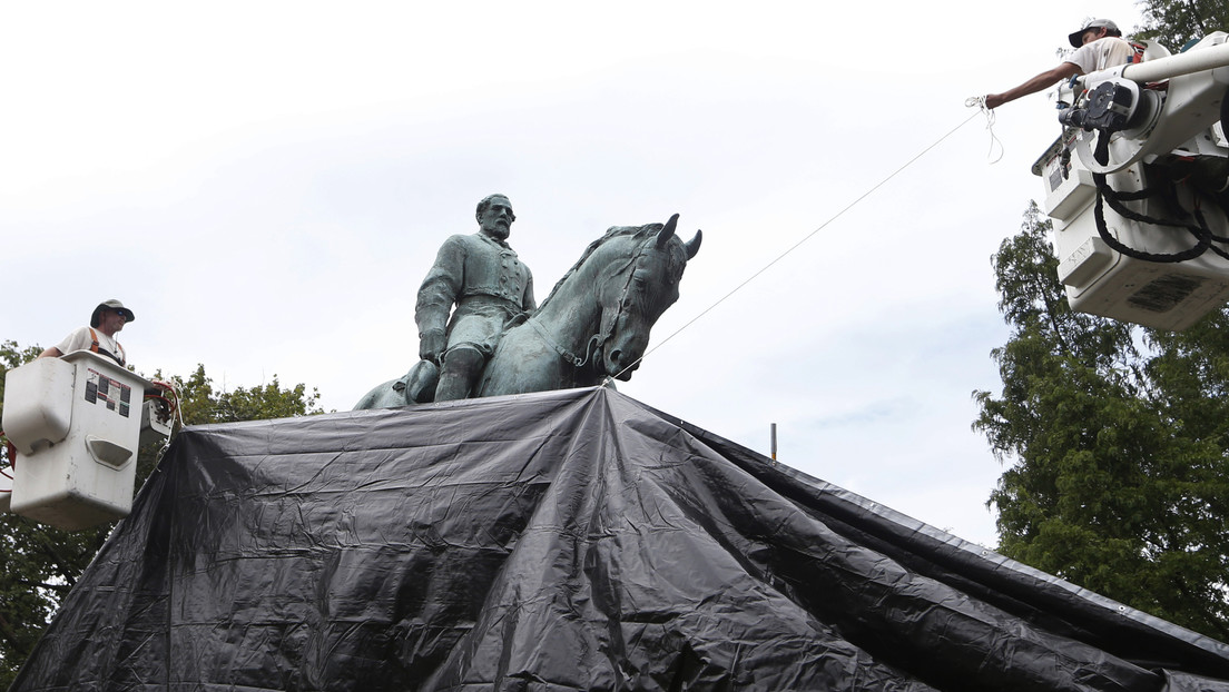 La Corte Suprema de Virginia permite que la ciudad de Charlottesville derribe estatuas confederadas