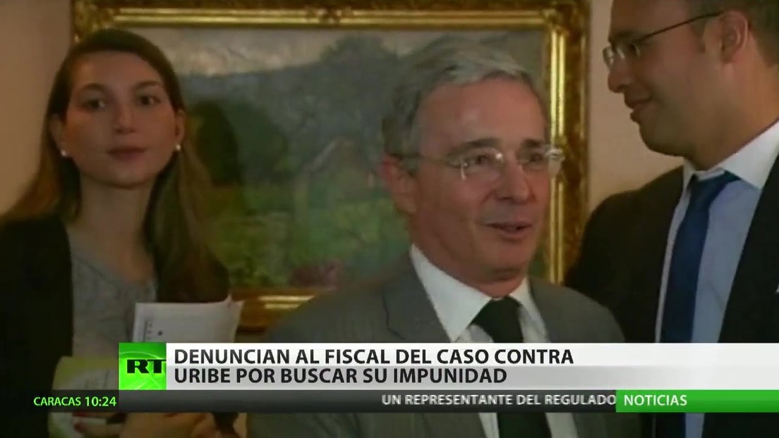 Denuncian al fiscal del caso contra Uribe por buscar su impunidad