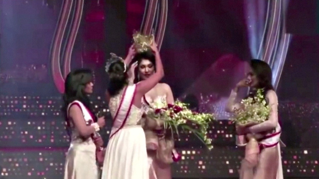 VIDEO: Gana el título de Mrs Sri Lanka y momentos después le arrebatan la corona acusándola de estar divorciada