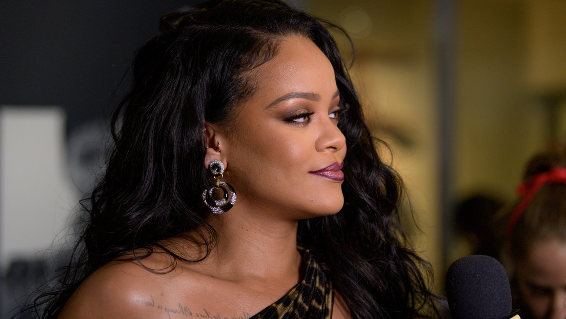 La inolvidable sorpresa de Rihanna a una fan en su día: le canta el 'Feliz cumpleaños' en pleno restaurante (VIDEO)