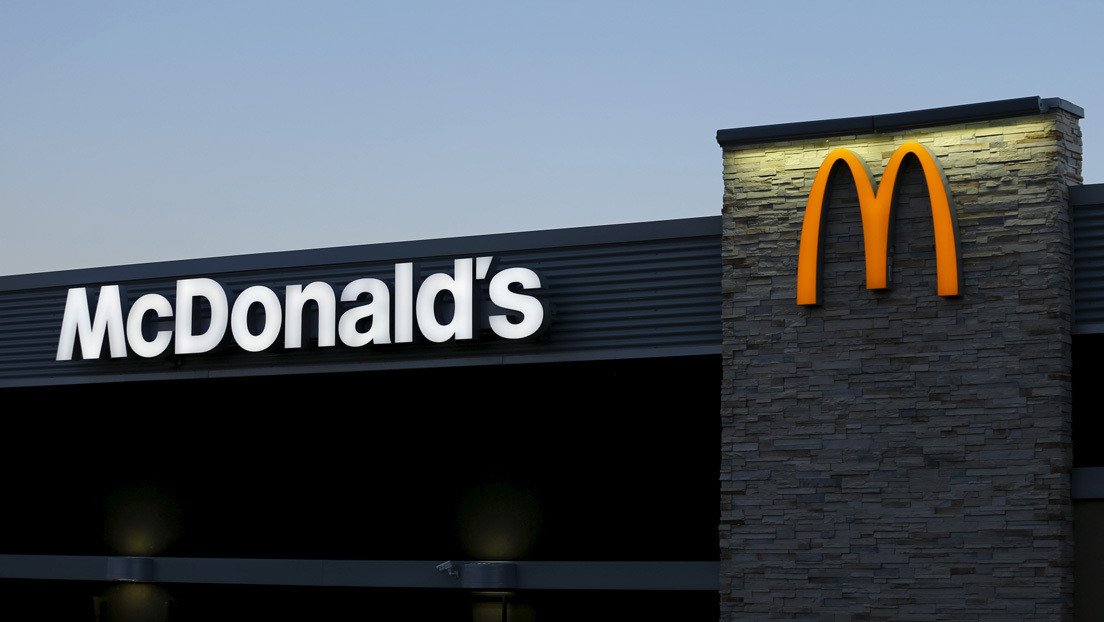 Un restaurante de McDonald's en EE.UU. se disculpa ante sus clientes porque "ya nadie quiere trabajar" (VIDEO)