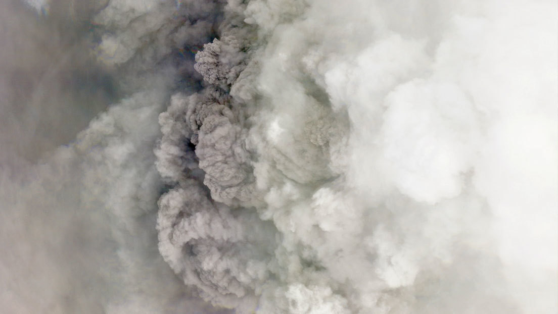 VIDEOS: La erupción más potente hasta el momento del volcán La Soufrière sacude San Vicente