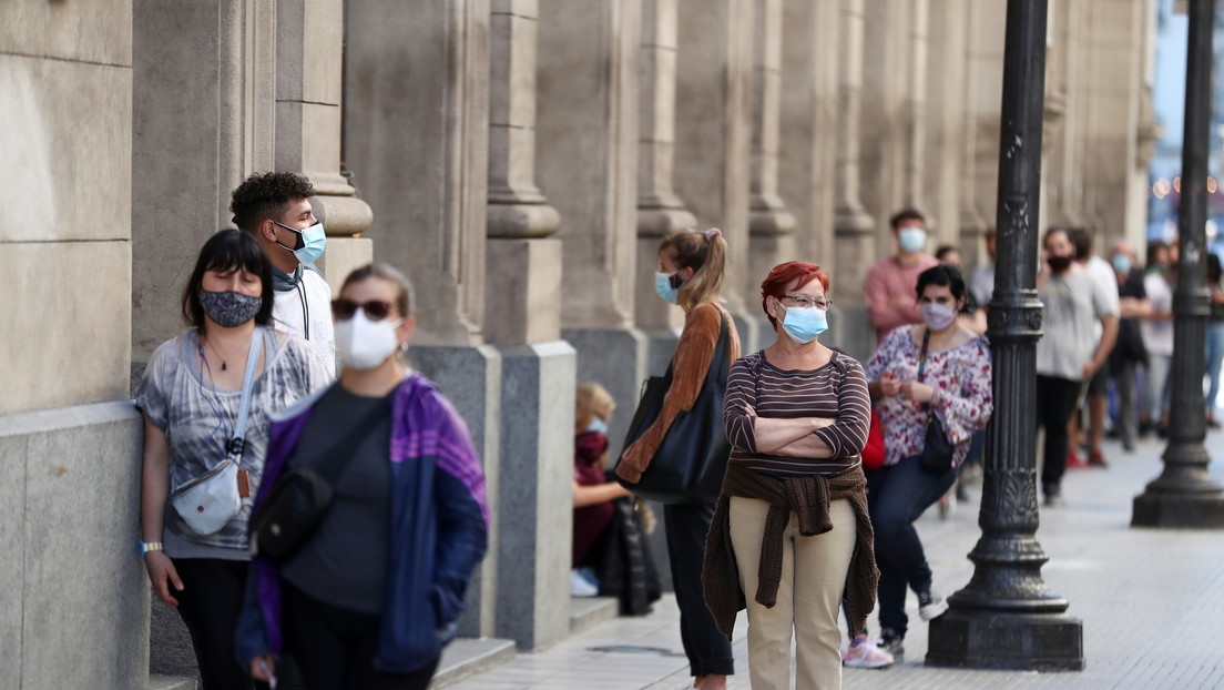Argentina amplía el toque de queda y suspende las clases presenciales en Buenos Aires para frenar el coronavirus
