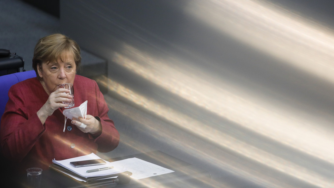 Angela Merkel recibe la primera dosis de la vacuna de AstraZeneca contra el coronavirus