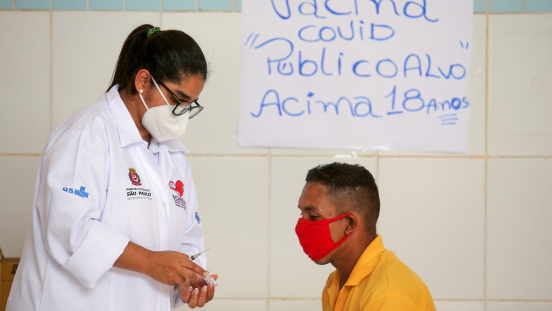 Más de 150 personas, entre ellas 33 niños y dos embarazadas, son vacunadas por error contra el covid-19 en Brasil