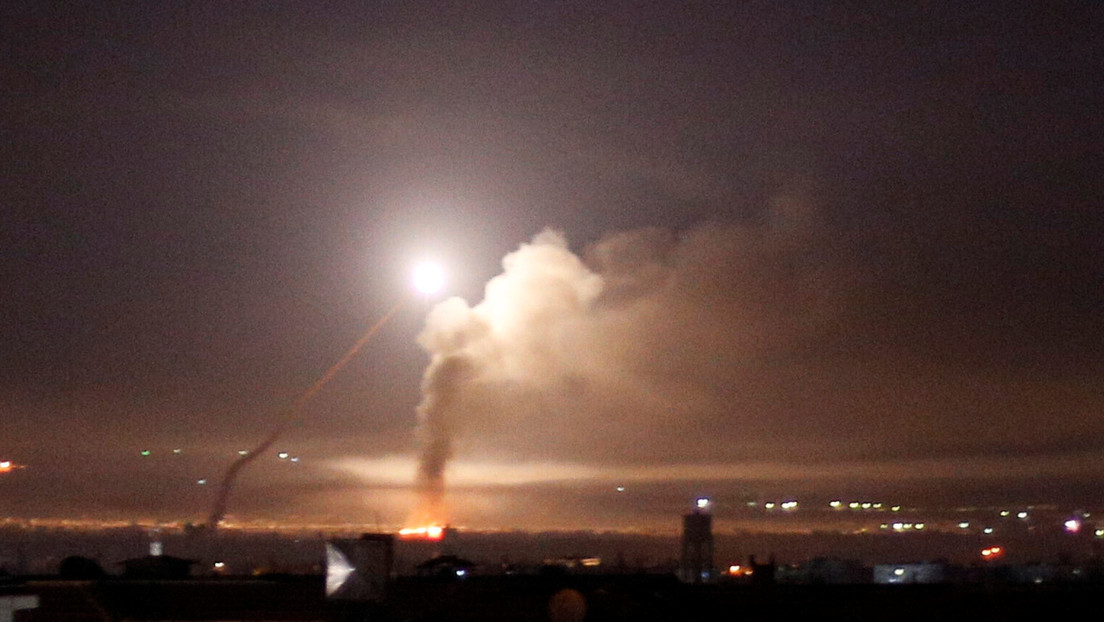 Damasco repele una "agresión" israelí mientras Tel Aviv denuncia la caída cerca de un reactor nuclear de un misil lanzado desde territorio sirio