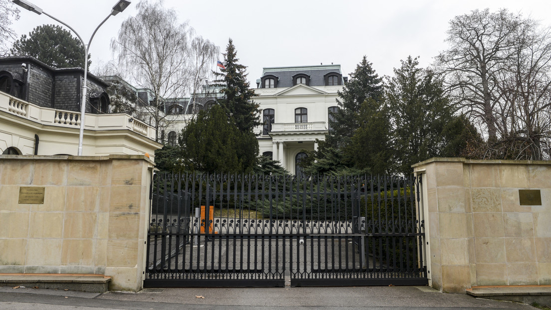 República Checa reduce el personal de la Embajada de Rusia en Praga al que tiene la misión checa en Moscú
