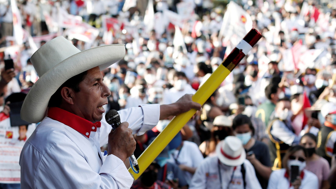 Pedro Castillo suspende su campaña electoral en Perú por una descompensación respiratoria