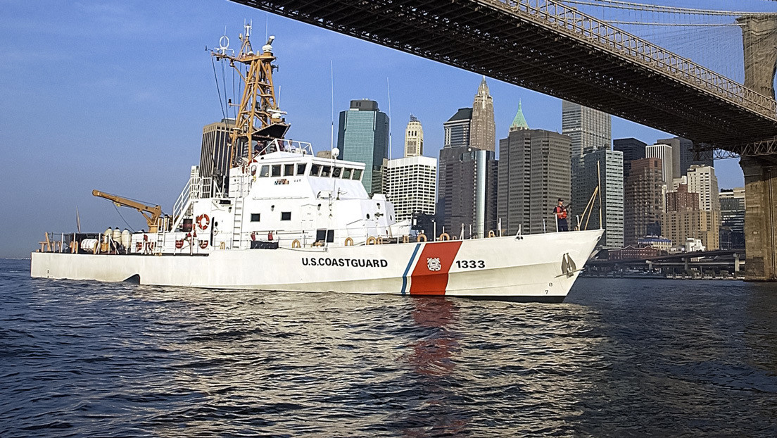 EE.UU. planea vender a Indonesia un icónico barco de la Guardia Costera que participó en las labores de rescate del 11S
