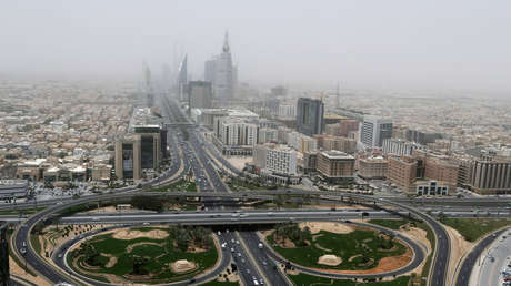 Los hutíes afirman haber atacado con drones "objetivos importantes" de la capital de Arabia Saudita