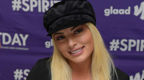 VIDEO: Luchadora de la WWE, Mandy Rose, sufre un momento incómodo en directo al protagonizar una inesperada caída y arden las redes
